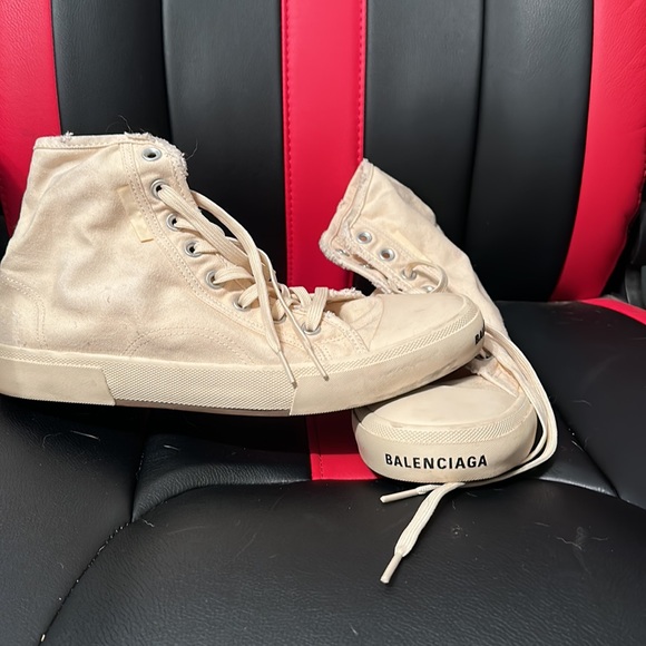 My Balenciaga Paris High Top Sneaker in white destroyed cotton and white rubber - Picture 2 of 4